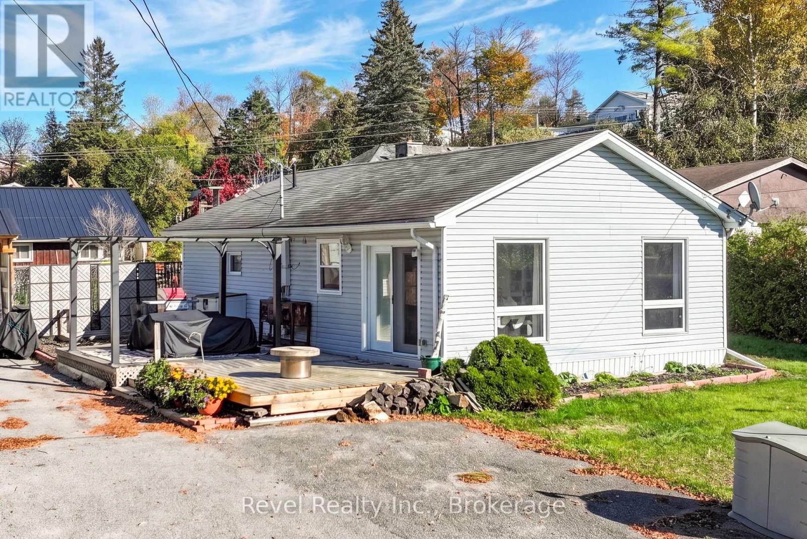 14 THIRD STREET, Kawartha Lakes, Ontario