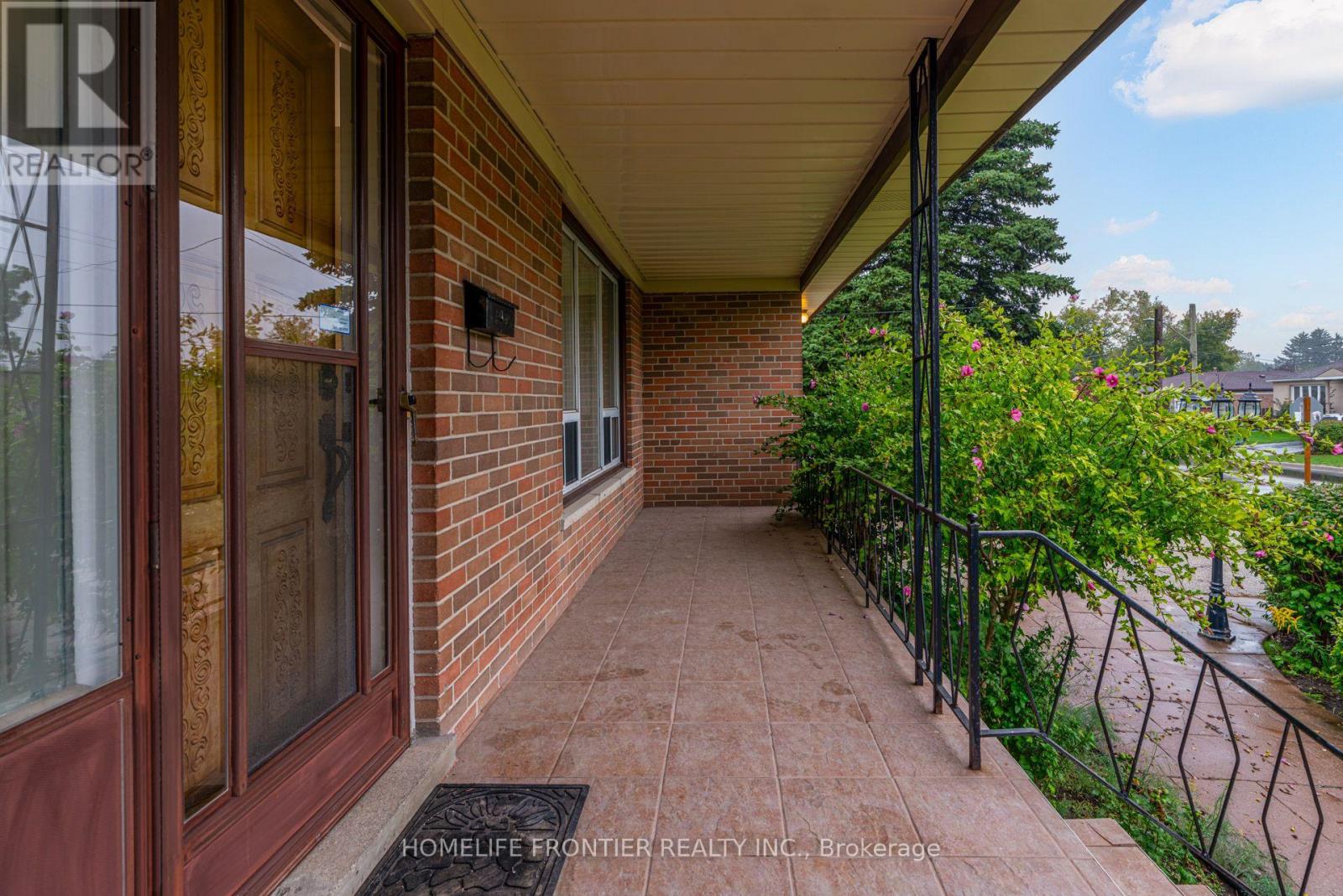 Upper - 62 Clark Avenue, Markham, Ontario  L3T 1S5 - Photo 5 - N14105324