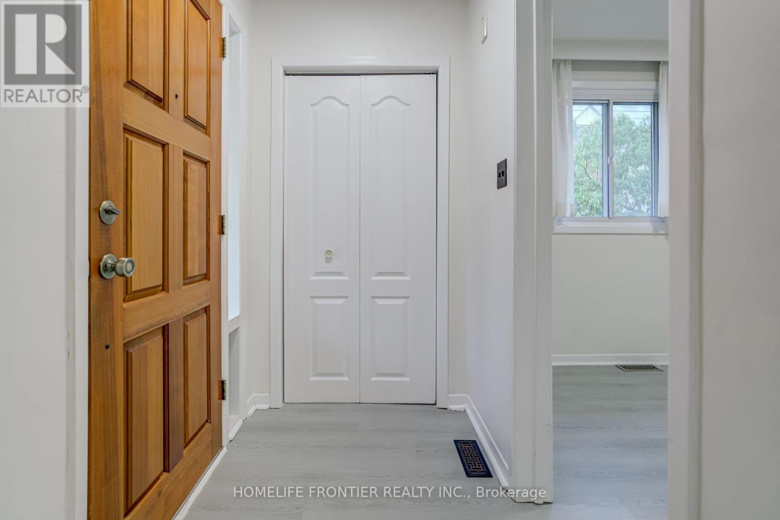 Upper - 62 Clark Avenue, Markham, Ontario  L3T 1S5 - Photo 6 - N14105324