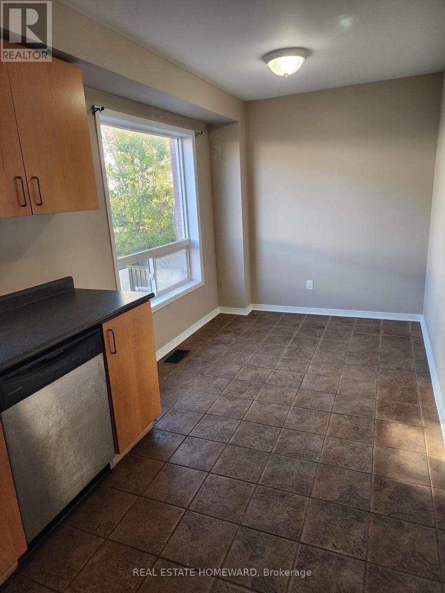 63 Millcliff Circle, Aurora, Ontario  L4G 7N9 - Photo 12 - N14105370