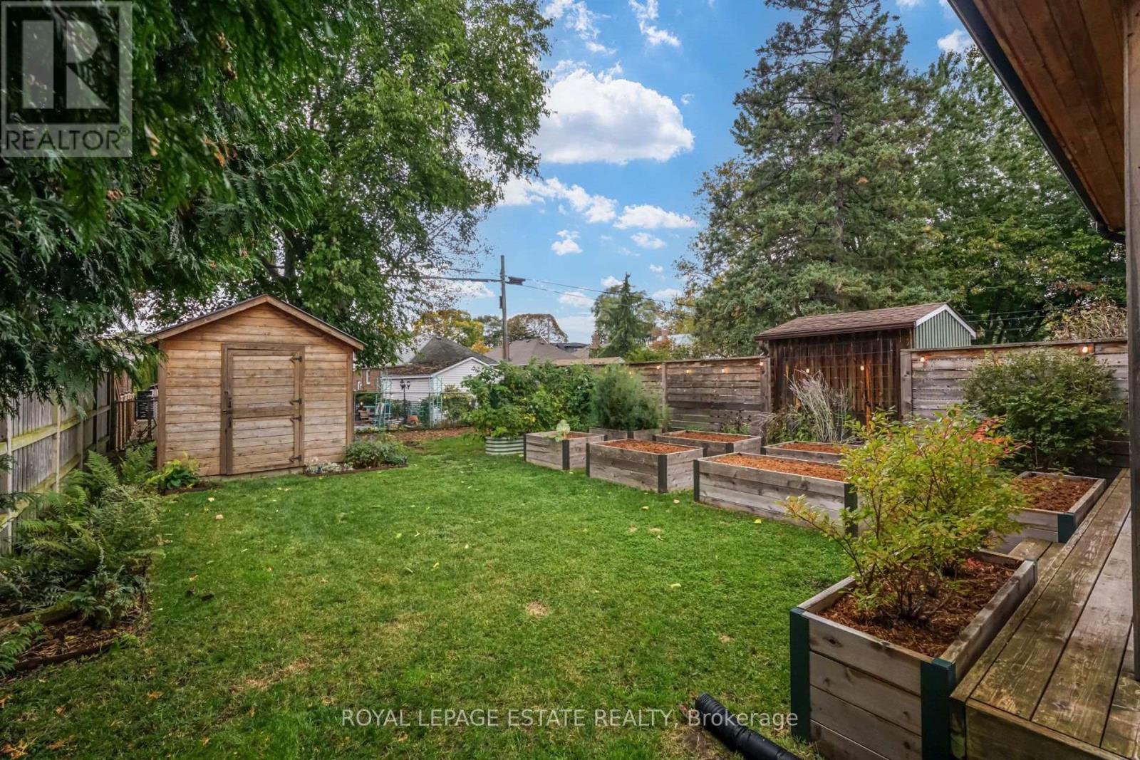 12 Norlong Boulevard, Toronto, Ontario  M4C 3W6 - Photo 37 - E14102102