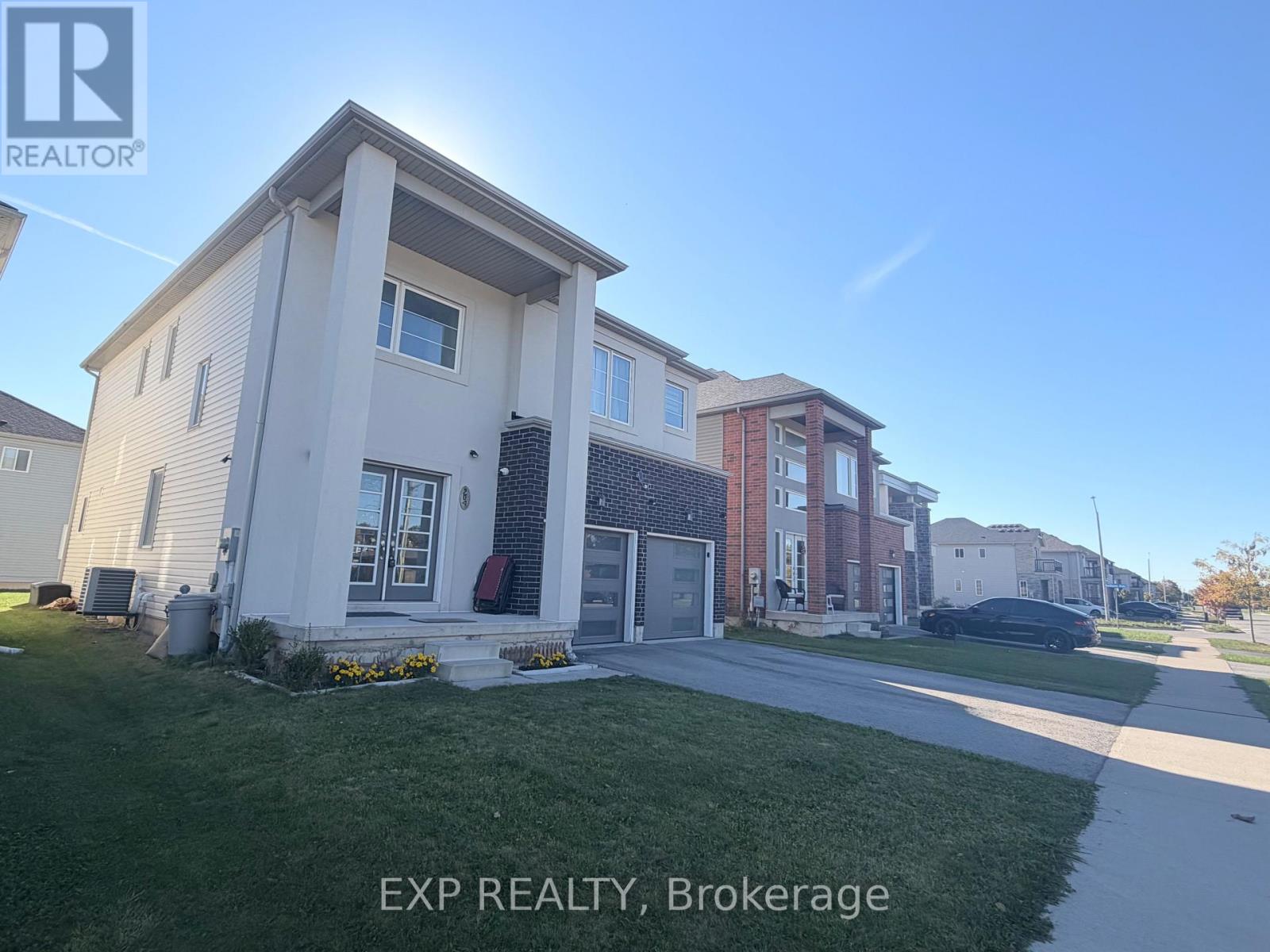 204 Mccabe Avenue, Welland, Ontario  L3B 0H6 - Photo 2 - X14105406