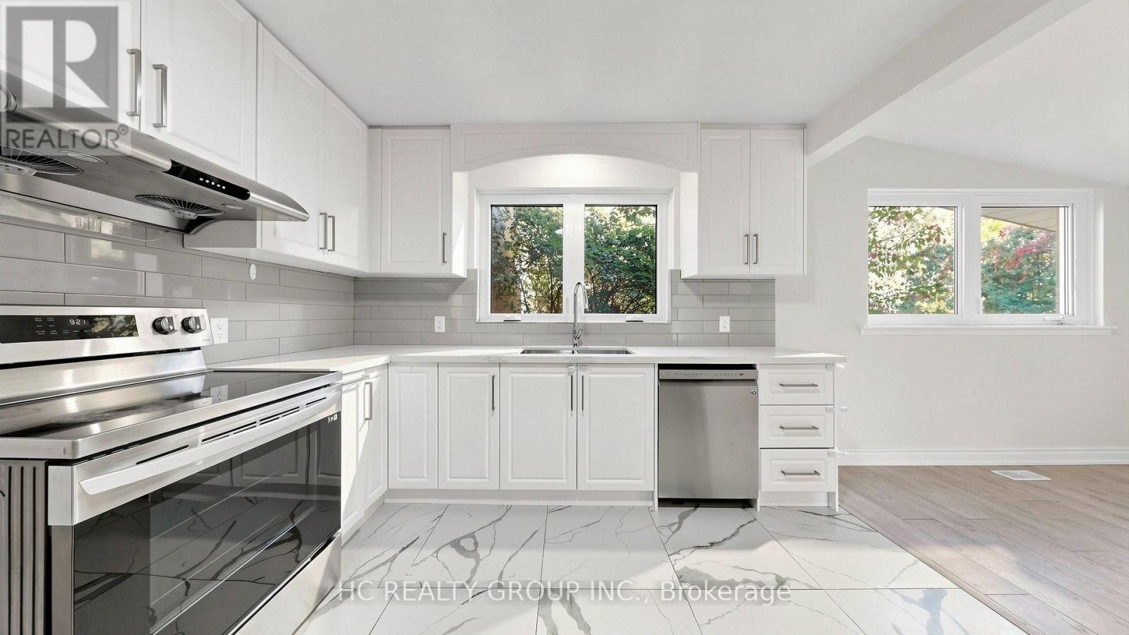 52 Dukinfield Crescent, Toronto, Ontario  M3A 2S1 - Photo 11 - C14105404