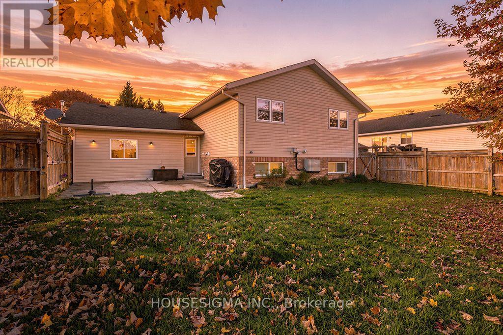 307 Jeremys Crescent, Wellington North, Ontario  N0G 2L3 - Photo 2 - X14105422