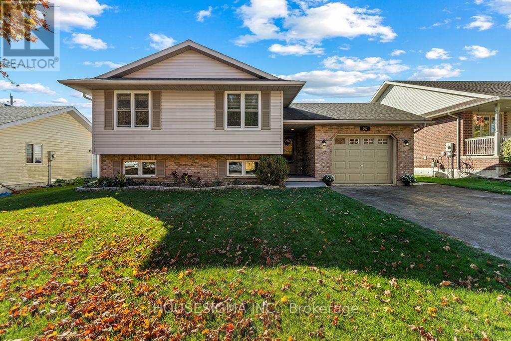 307 Jeremys Crescent, Wellington North, Ontario  N0G 2L3 - Photo 4 - X14105422