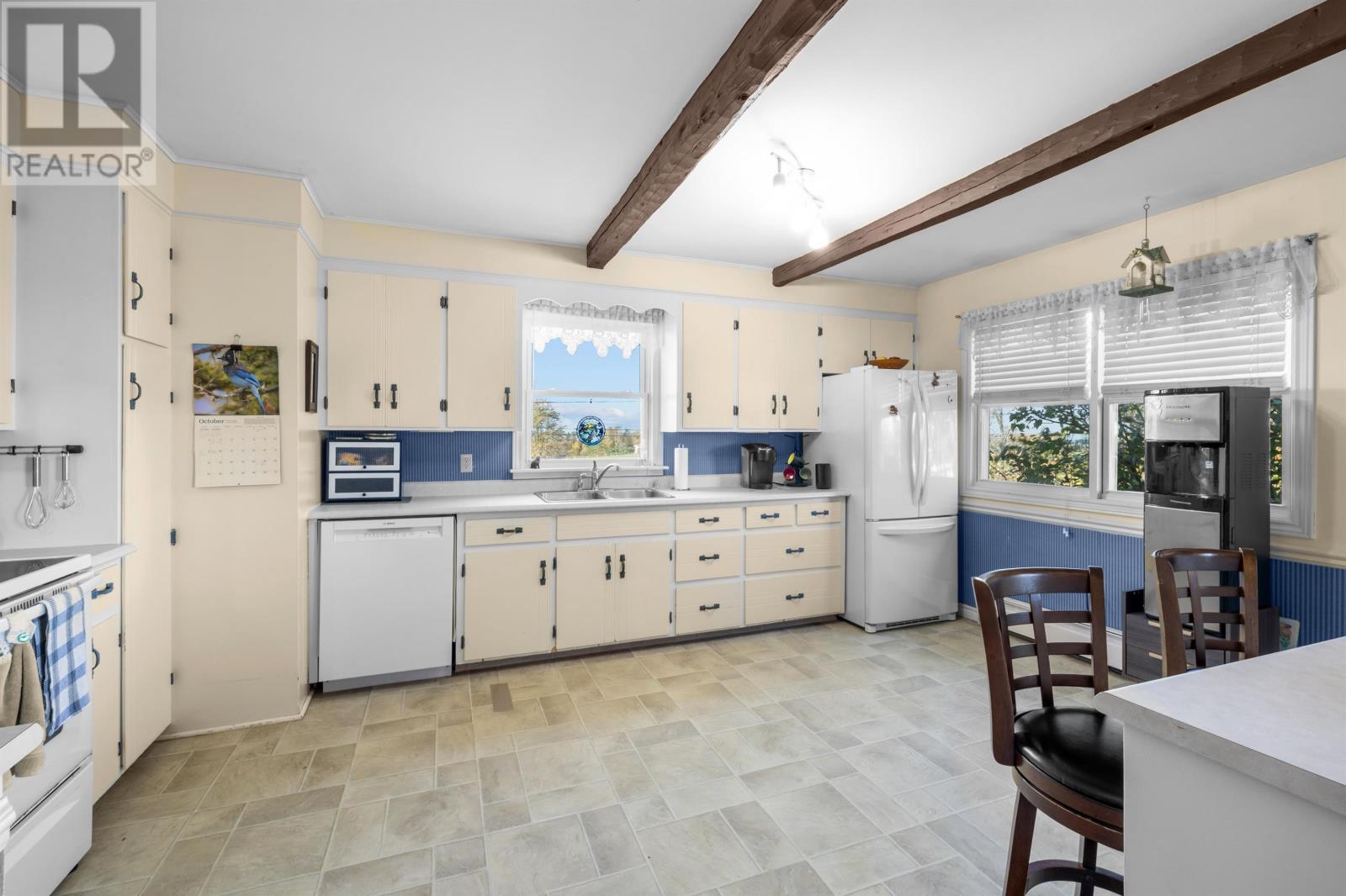 1 Upper Tea Hill Crescent, Stratford, Prince Edward Island  C1B 2T9 - Photo 12 - 202626387