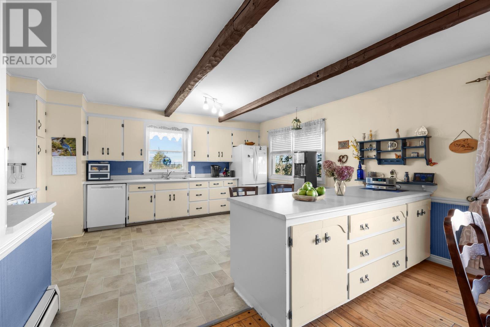 1 Upper Tea Hill Crescent, Stratford, Prince Edward Island  C1B 2T9 - Photo 13 - 202626387