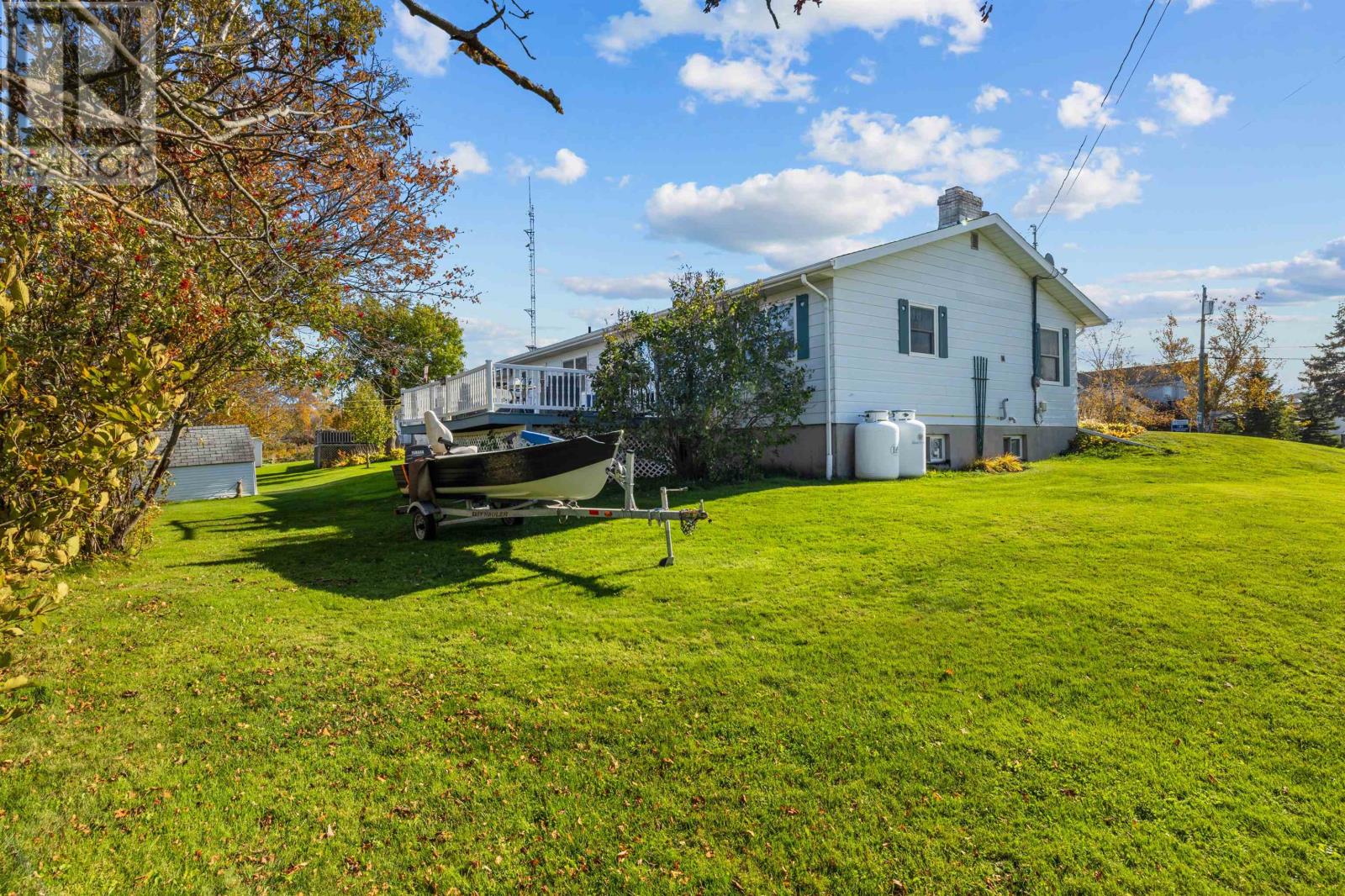 1 Upper Tea Hill Crescent, Stratford, Prince Edward Island  C1B 2T9 - Photo 3 - 202626387