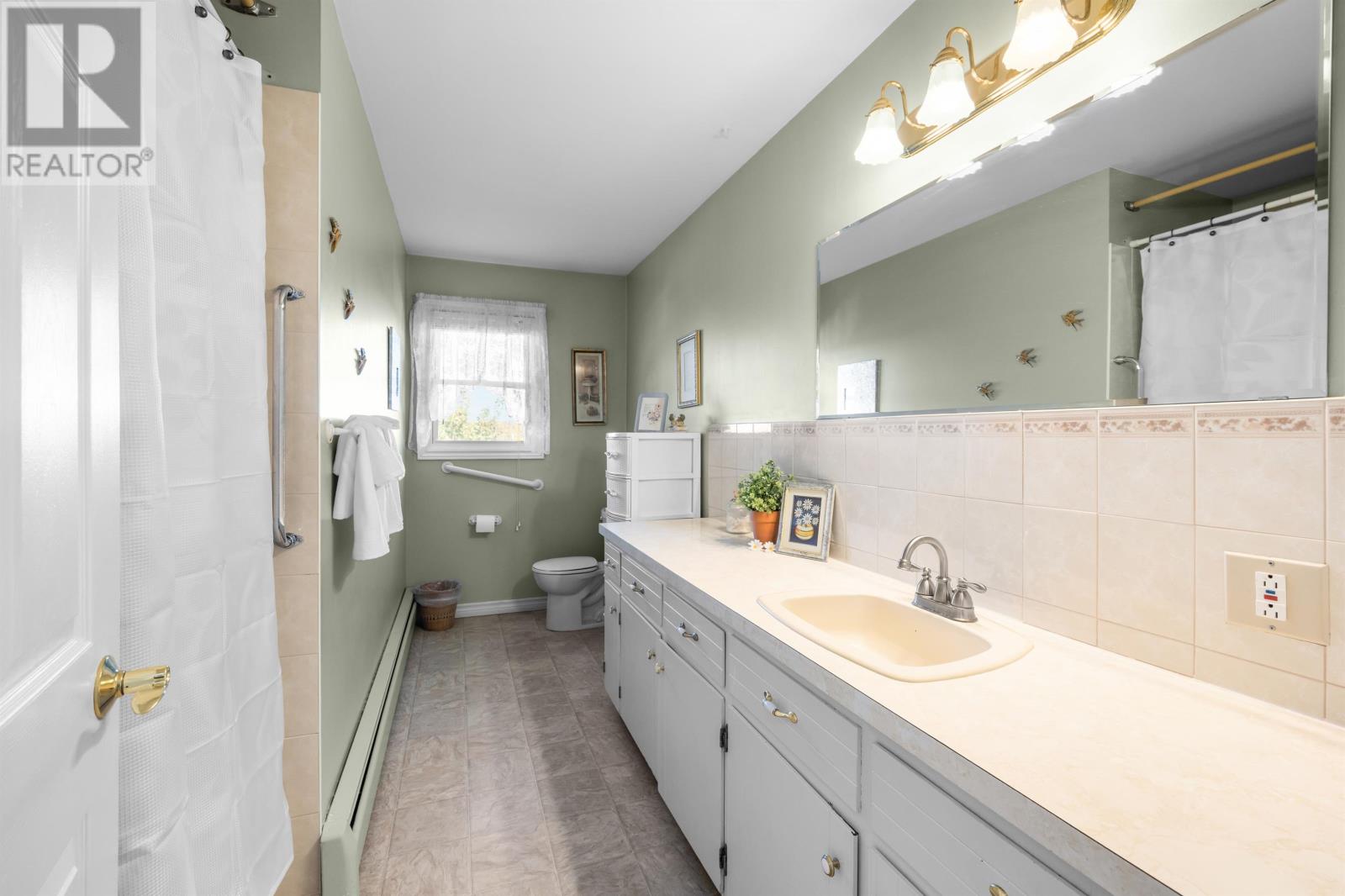 1 Upper Tea Hill Crescent, Stratford, Prince Edward Island  C1B 2T9 - Photo 35 - 202626387