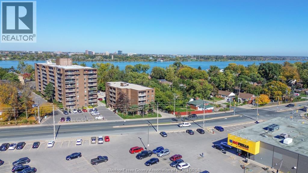 MLS# 26025919: 3936 WYANDOTTE Unit# 304, Windsor, Canada