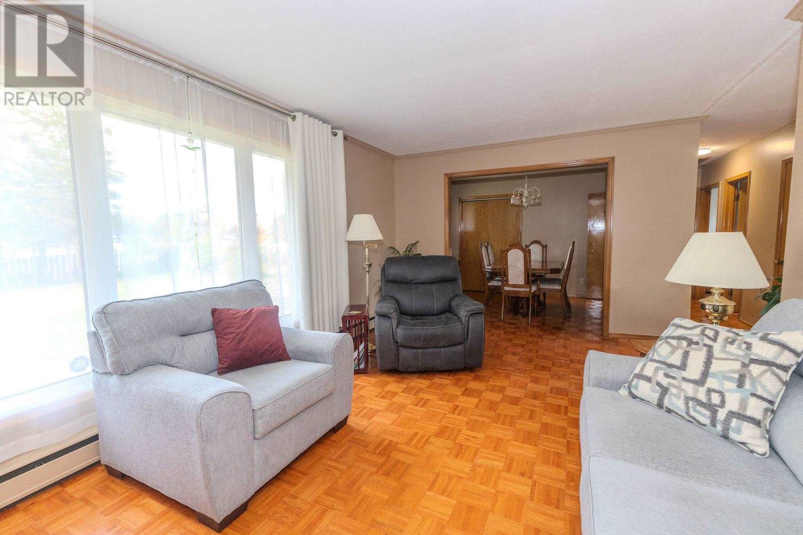 13 Pentagon Blvd, Sault Ste. Marie, Ontario  P6B 5H9 - Photo 4 - SM262944