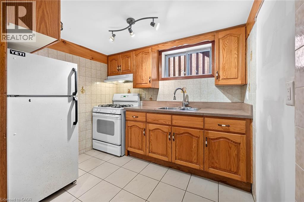 6 Sandringham Avenue, Hamilton, Ontario  L9C 2H4 - Photo 38 - 40872602