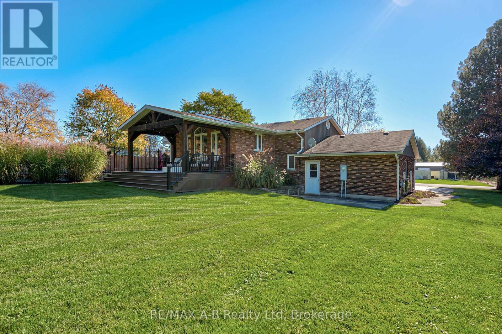2256 Webster Street, Perth East (Shakespeare), Ontario  N0B 2P0 - Photo 44 - X14105446