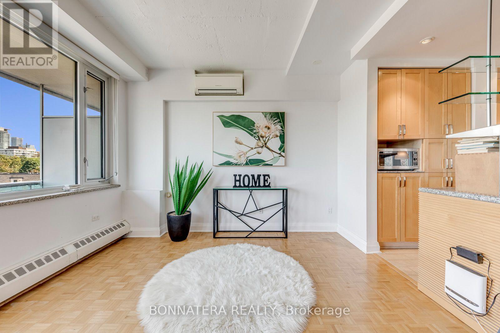402 - 74 Spadina Road, Toronto, Ontario  M5R 2T5 - Photo 18 - C14105444