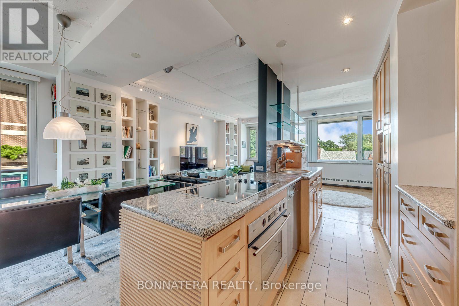 402 - 74 Spadina Road, Toronto, Ontario  M5R 2T5 - Photo 4 - C14105444