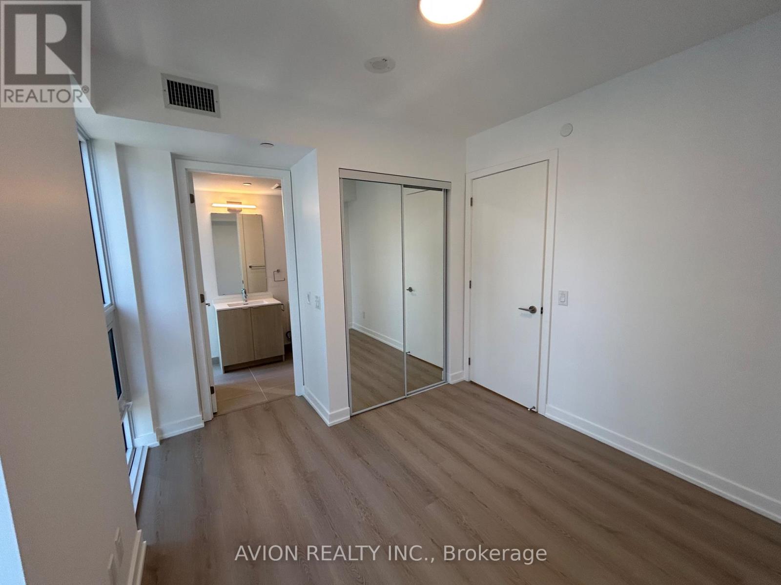 2215 - 100 Queen Street E, Toronto, Ontario  M5C 0B5 - Photo 9 - C14105448