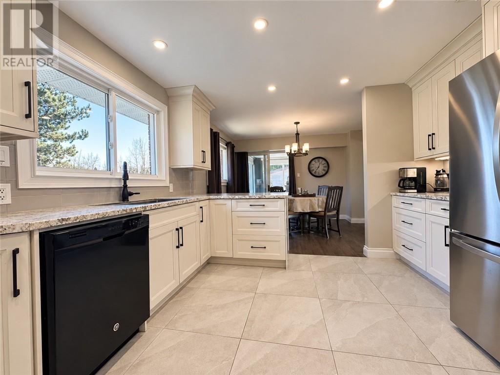 22 Walter Avenue, Lively, Ontario  P3Y 1C8 - Photo 12 - 2131003