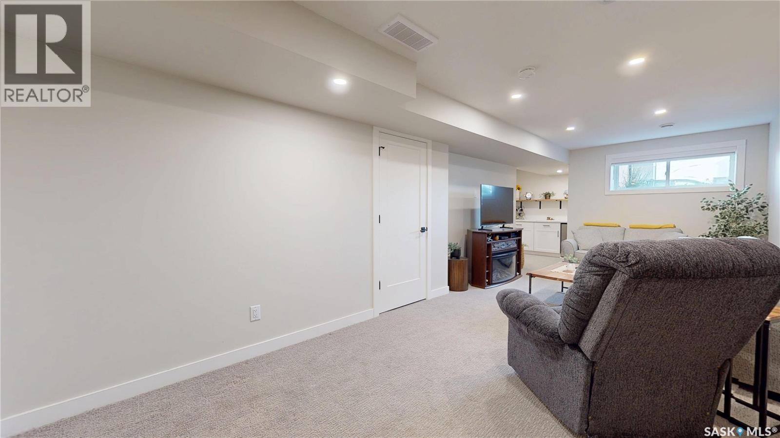 3842 Green Diamond Road, Regina, Saskatchewan  S4V 3T3 - Photo 47 - SK051592