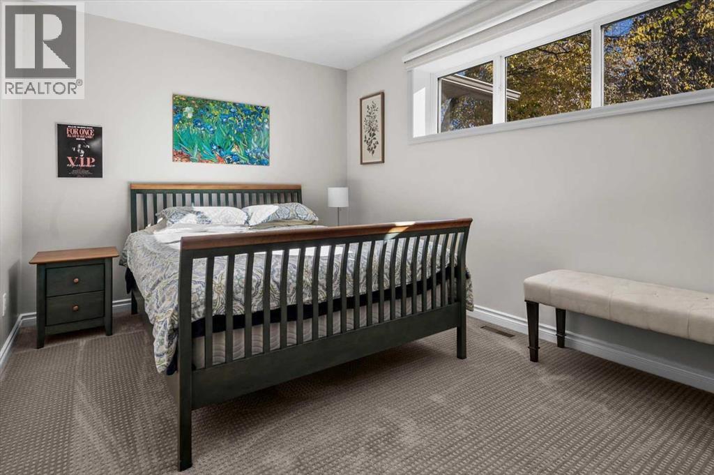 6526 Laurentian Way SW, Calgary, Alberta  T3E 5N3 - Photo 28 - A2353256