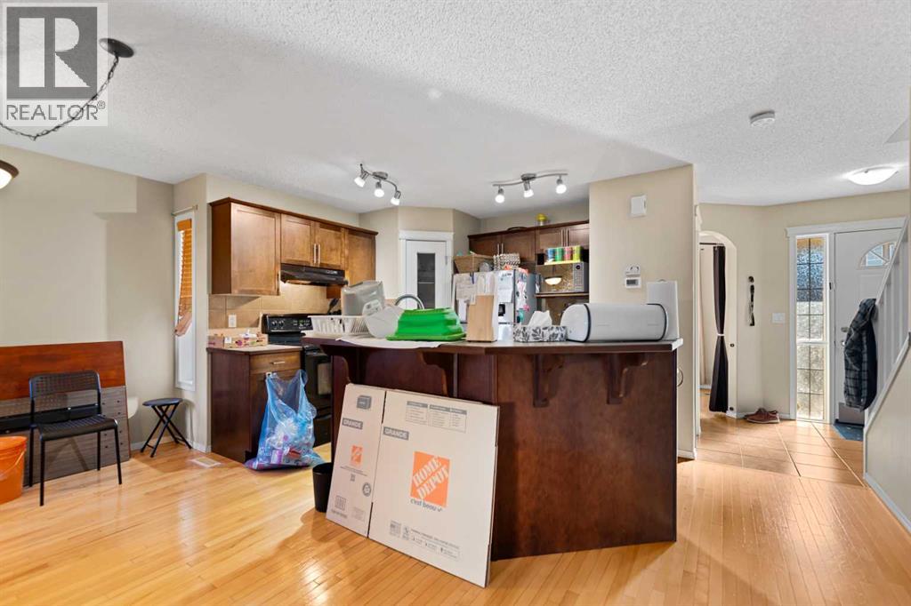 195 Cranberry Close SE, Calgary, Alberta  T3M 0B5 - Photo 8 - A2353836