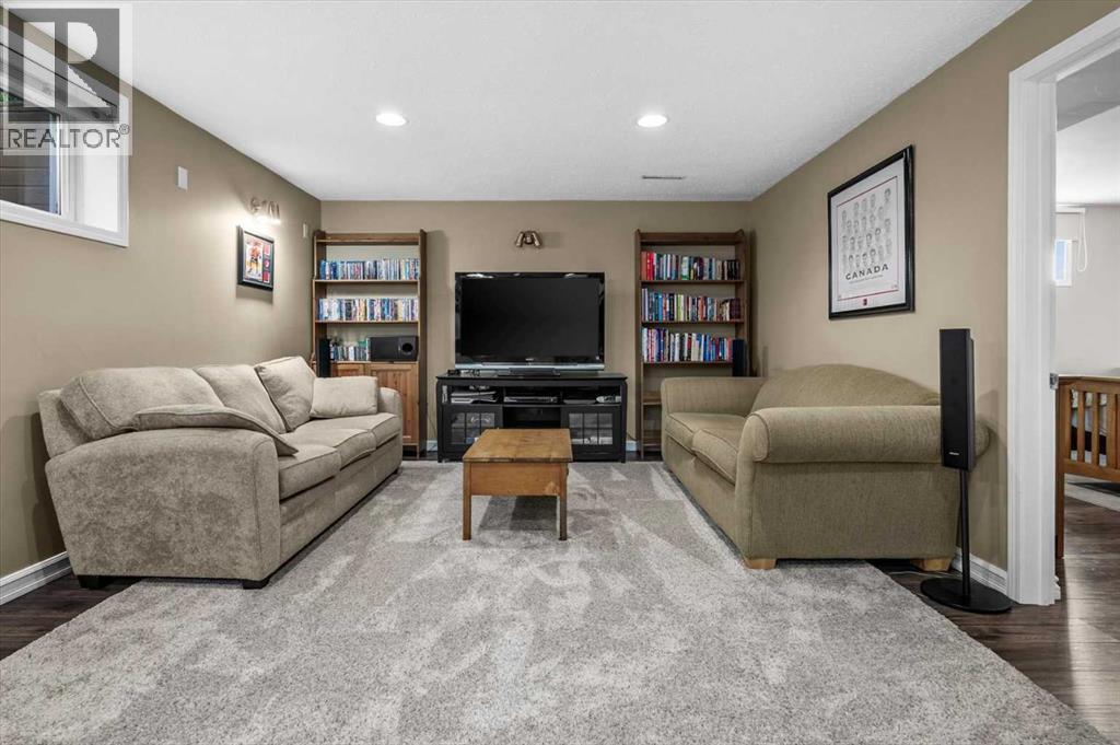 6526 Laurentian Way SW, Calgary, Alberta  T3E 5N3 - Photo 30 - A2353256