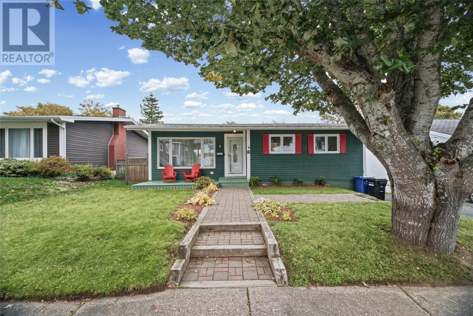 7 Macpherson Avenue, St. John's