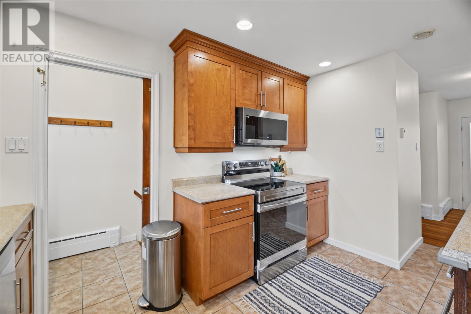 7 Macpherson Avenue, St. John's — photo 17