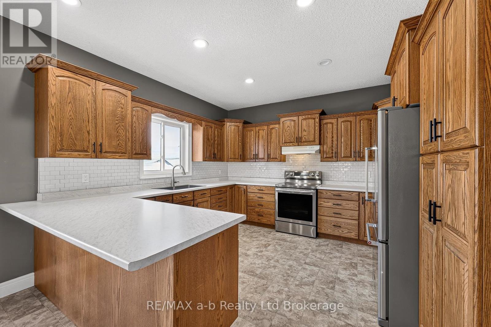 1 Wendy Calder Place, Woodstock, Ontario  N4T 1T4 - Photo 7 - X14105484