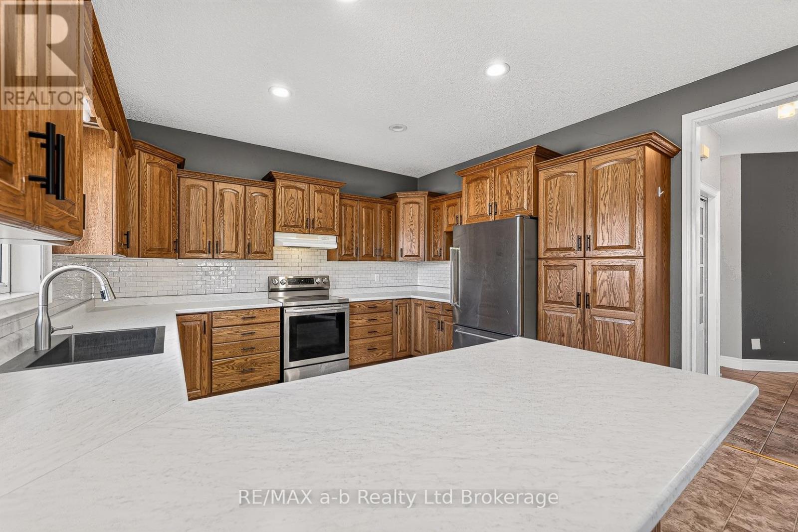 1 Wendy Calder Place, Woodstock, Ontario  N4T 1T4 - Photo 8 - X14105484