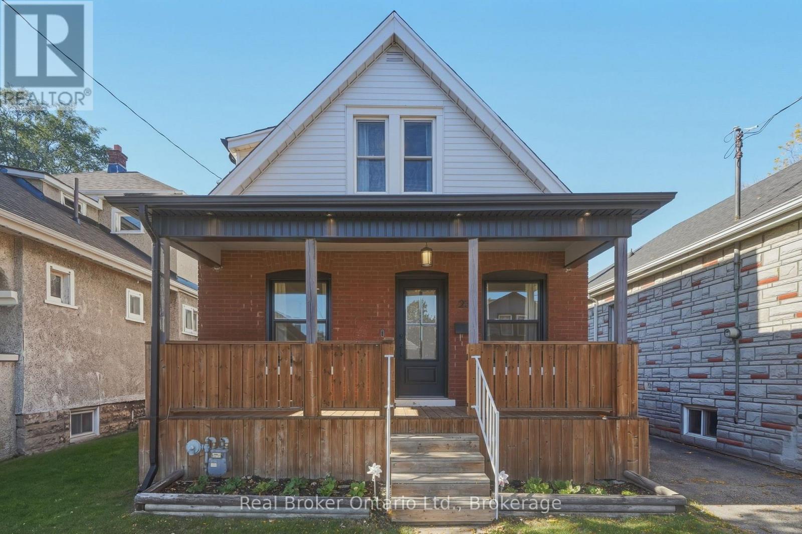 23 Barons Avenue N, Hamilton, Ontario  L8H 5A3 - Photo 1 - X14105542