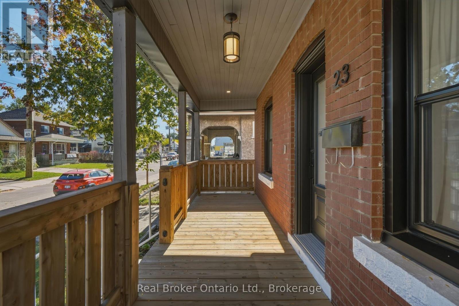 23 Barons Avenue N, Hamilton, Ontario  L8H 5A3 - Photo 5 - X14105542