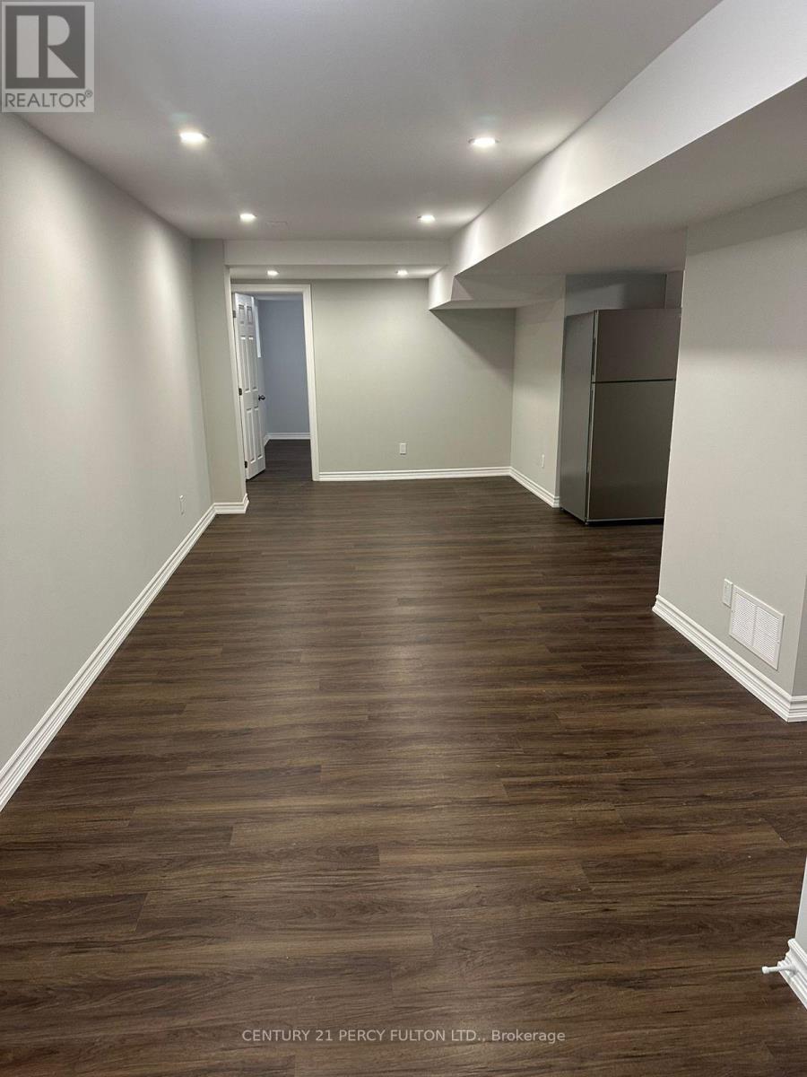 Bsmt - 897a Voyager Avenue, Pickering, Ontario  L1V 7G2 - Photo 4 - E14104484