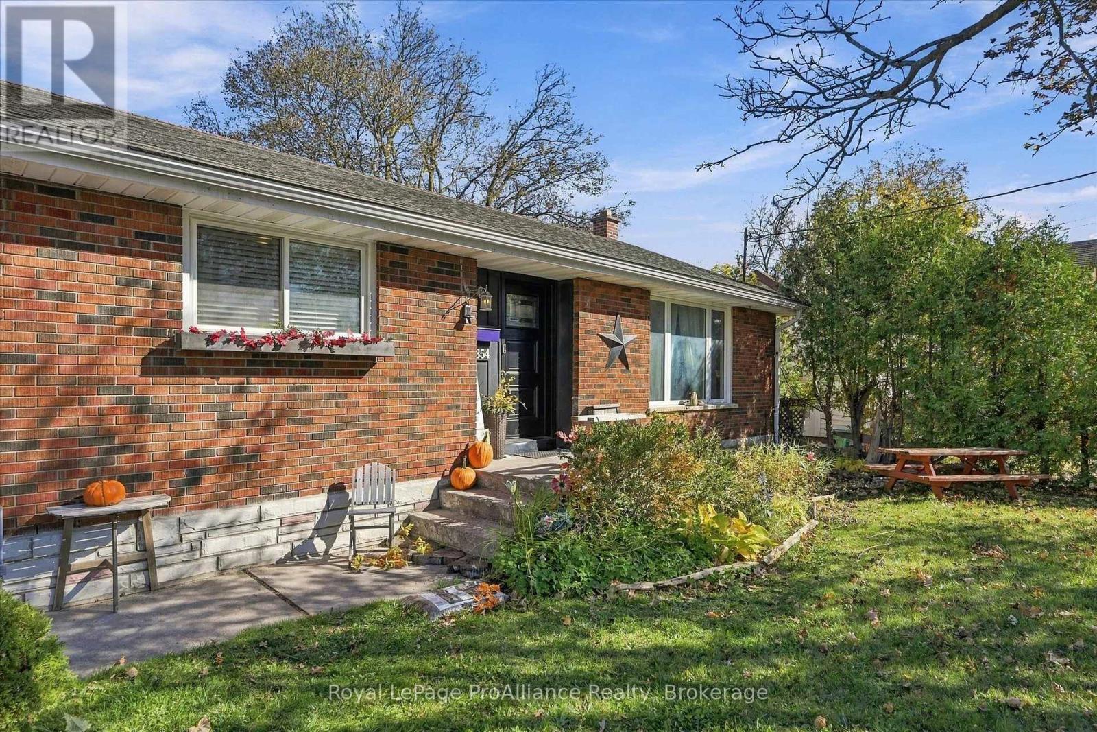 854 Barnardo Avenue, Peterborough, Ontario  K9H 5V9 - Photo 3 - X14098474