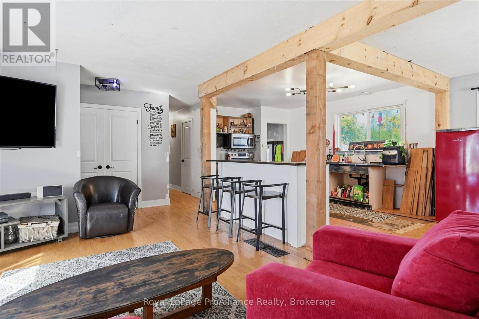 854 Barnardo Avenue, Peterborough, Ontario  K9H 5V9 - Photo 6 - X14098474