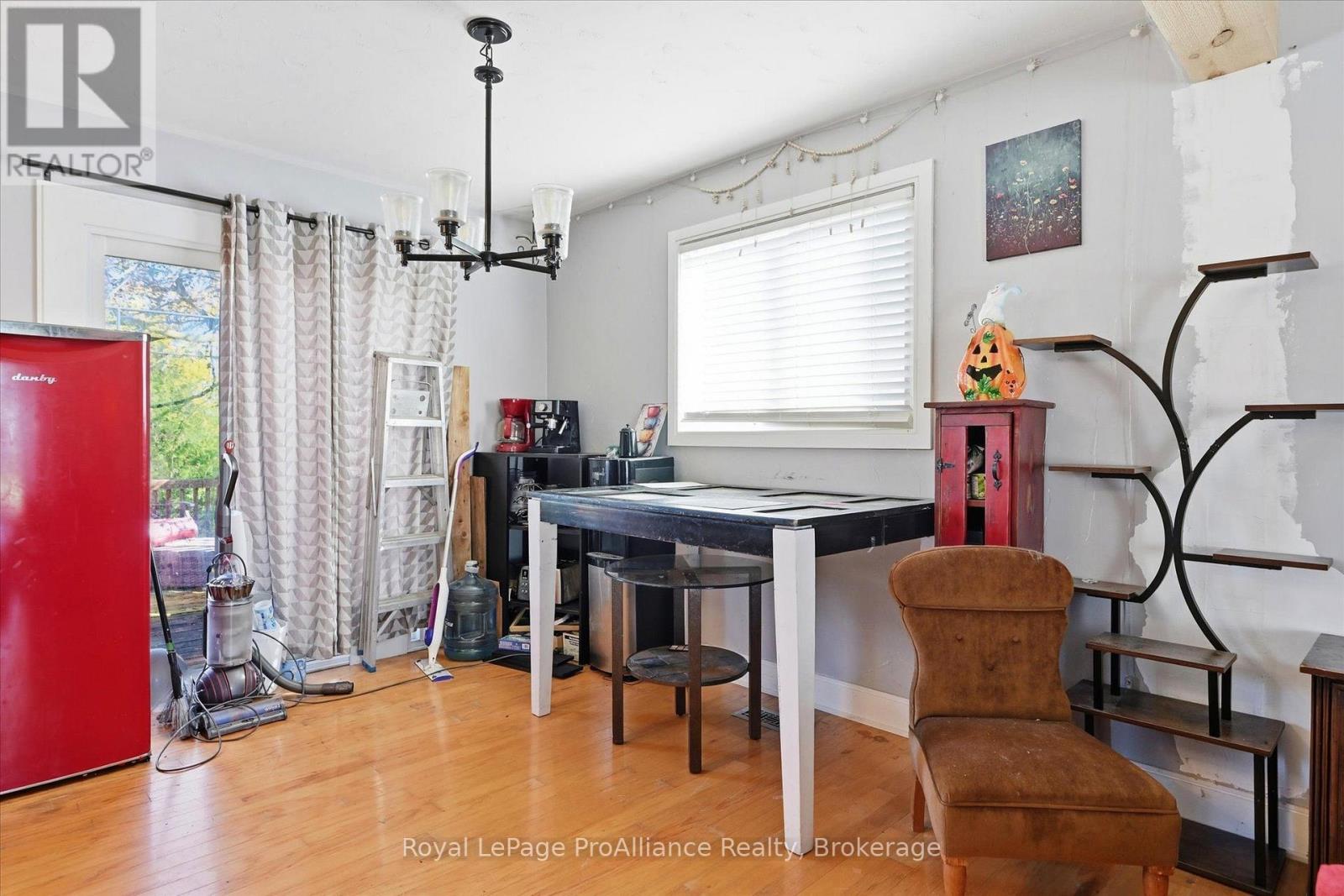 854 Barnardo Avenue, Peterborough, Ontario  K9H 5V9 - Photo 8 - X14098474
