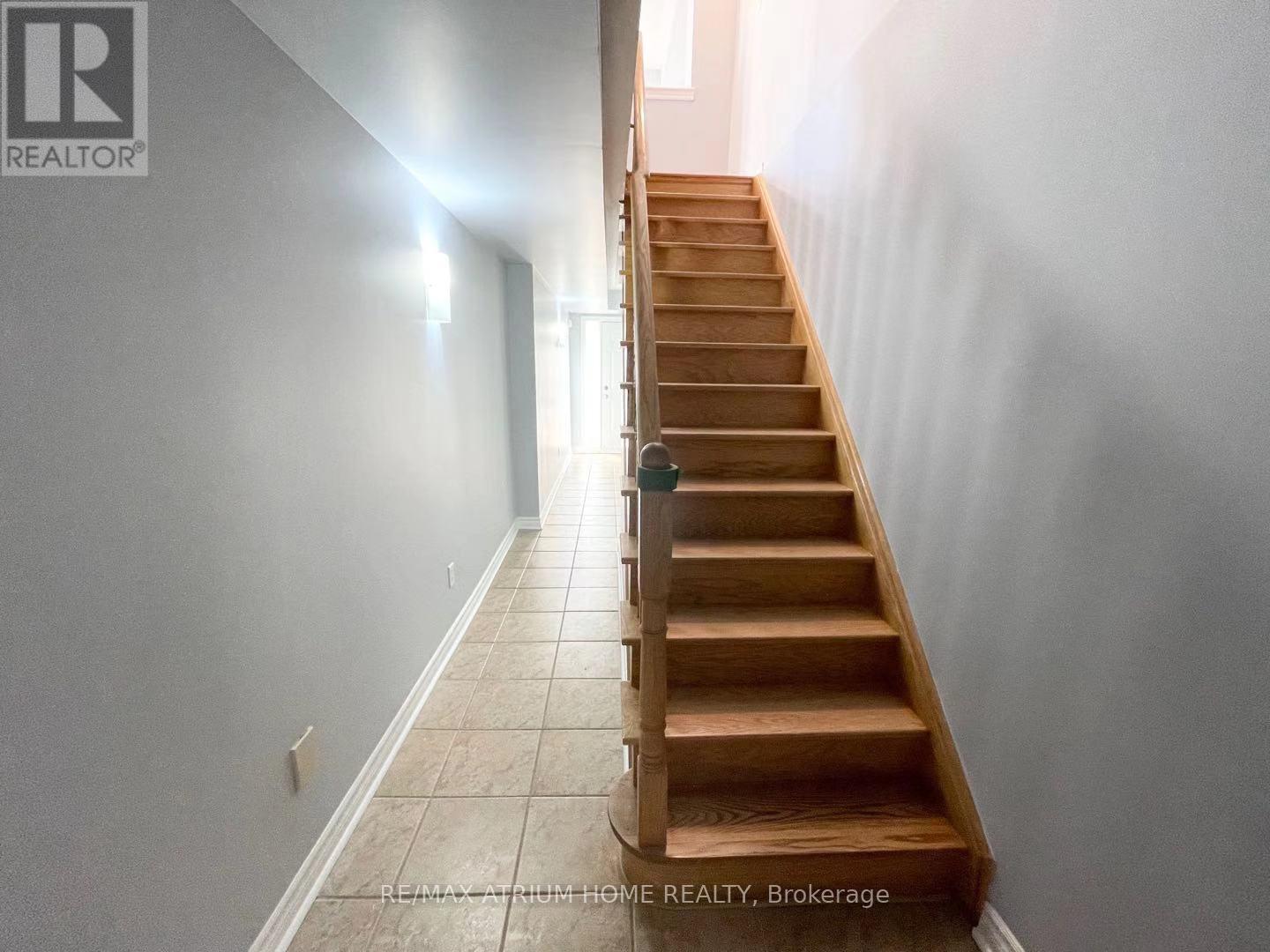 59 Routliffe Lane, Toronto, Ontario  M2N 0A5 - Photo 4 - C14105526