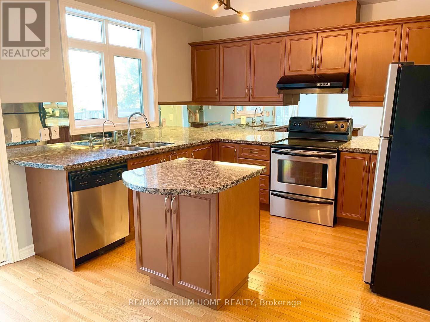 59 Routliffe Lane, Toronto, Ontario  M2N 0A5 - Photo 8 - C14105526