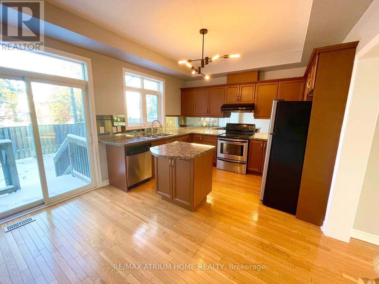 59 Routliffe Lane, Toronto, Ontario  M2N 0A5 - Photo 9 - C14105526