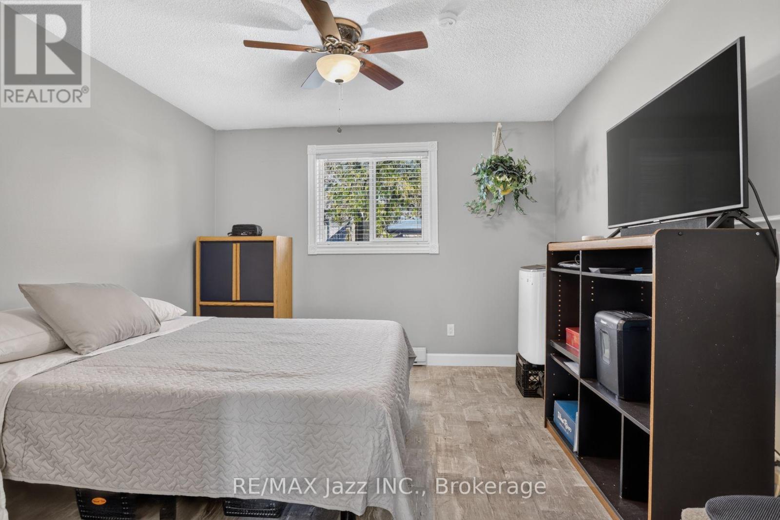 691 Attersley Drive, Oshawa (Pinecrest), Ontario  L1K 1P9 - Photo 14 - E14105498