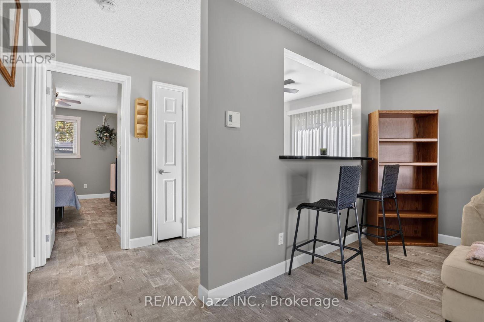 691 Attersley Drive, Oshawa (Pinecrest), Ontario  L1K 1P9 - Photo 7 - E14105498
