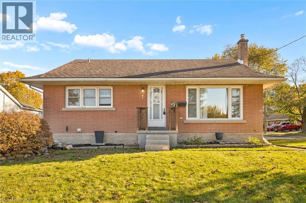 7 Prueter Avenue, Kitchener, Ontario  N2H 6G5 - Photo 2 - 40873027