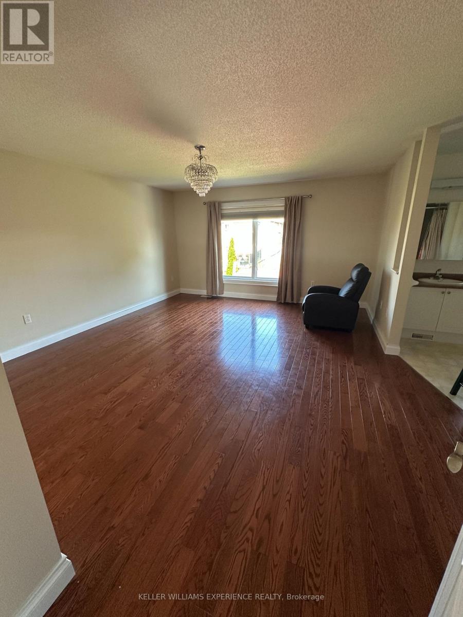 177 Professor Day Drive, Bradford West Gwillimbury (Bradford), Ontario  L3Z 2Z1 - Photo 2 - N14105456