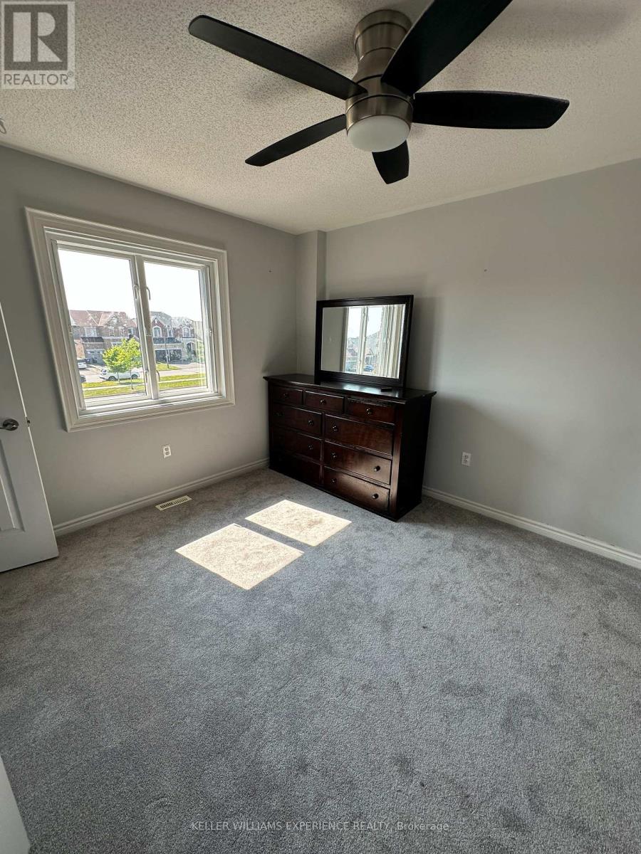 177 Professor Day Drive, Bradford West Gwillimbury (Bradford), Ontario  L3Z 2Z1 - Photo 6 - N14105456