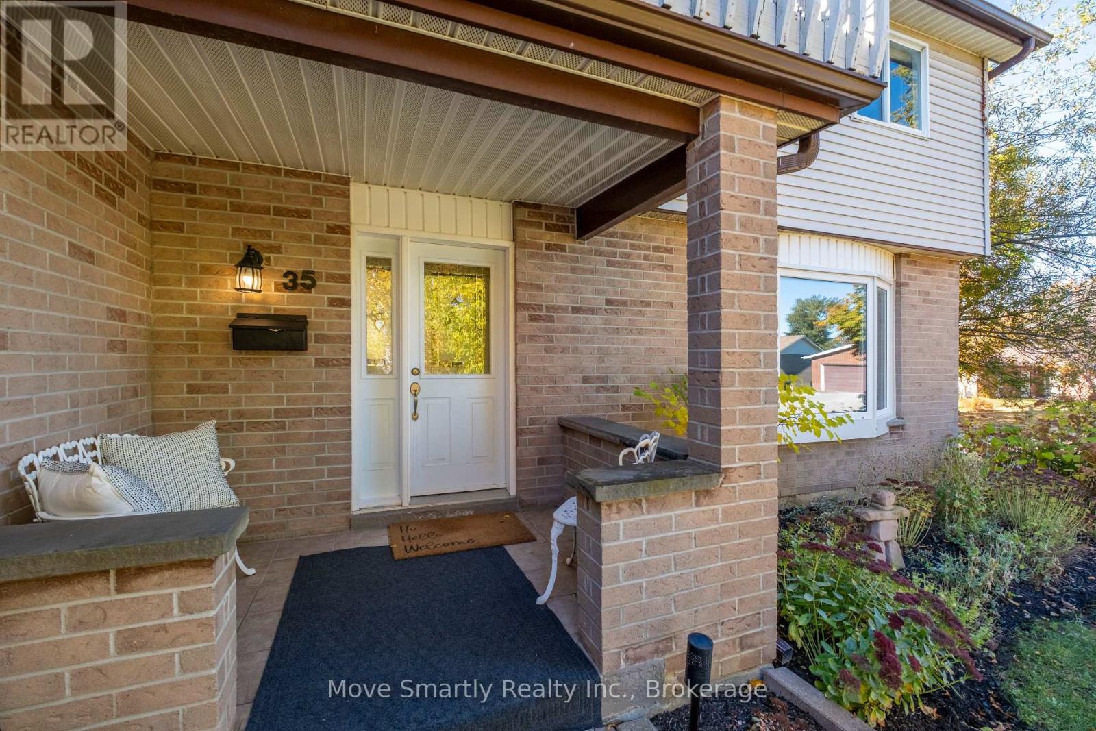 35 Glenridge Road, Barrie (Allandale Heights), Ontario  L4N 2X9 - Photo 3 - S14105520