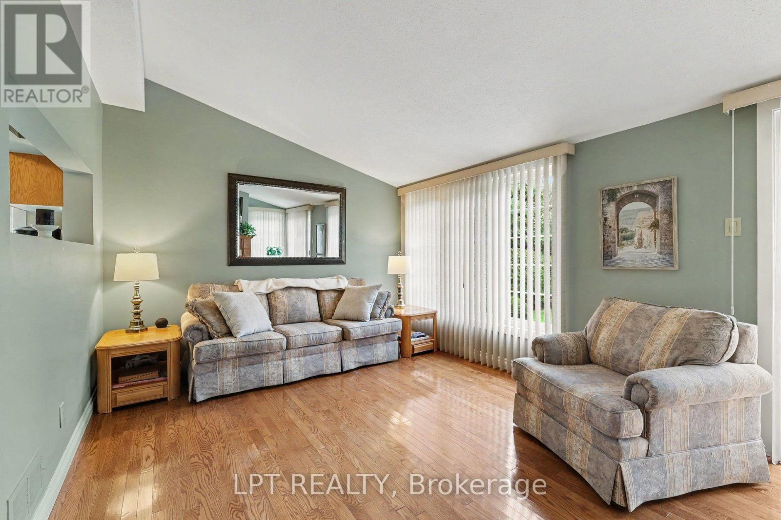28 Meadow Glade Gardens, Ottawa, Ontario  K2G 5J4 - Photo 18 - X14105540