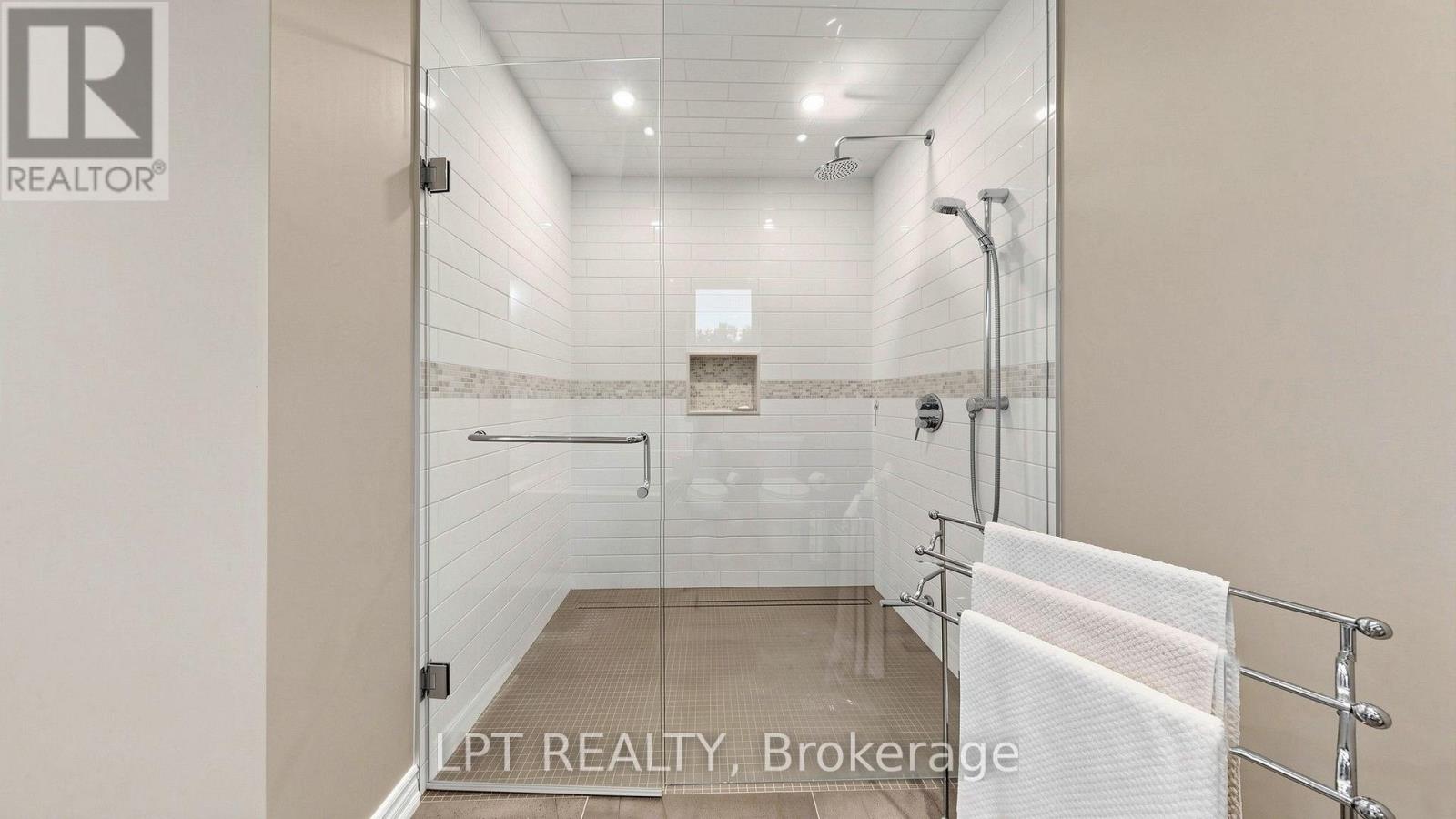 4204 Starlight Crescent, Mississauga (Rathwood), Ontario  L4W 4P9 - Photo 28 - W14105470