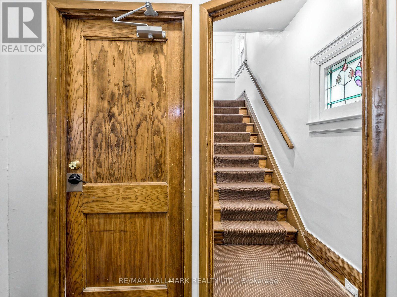 1 - 43 Highview Crescent, Toronto (Corso Italia-Davenport), Ontario  M6H 2Y3 - Photo 4 - W14105486