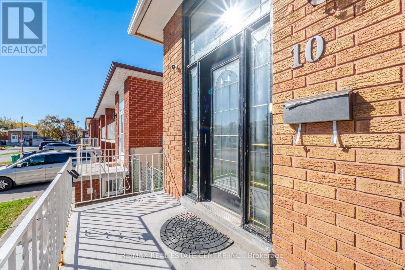10 Major Oaks Drive, Brampton (Madoc), Ontario  L6V 3K2 - Photo 7 - W14105492