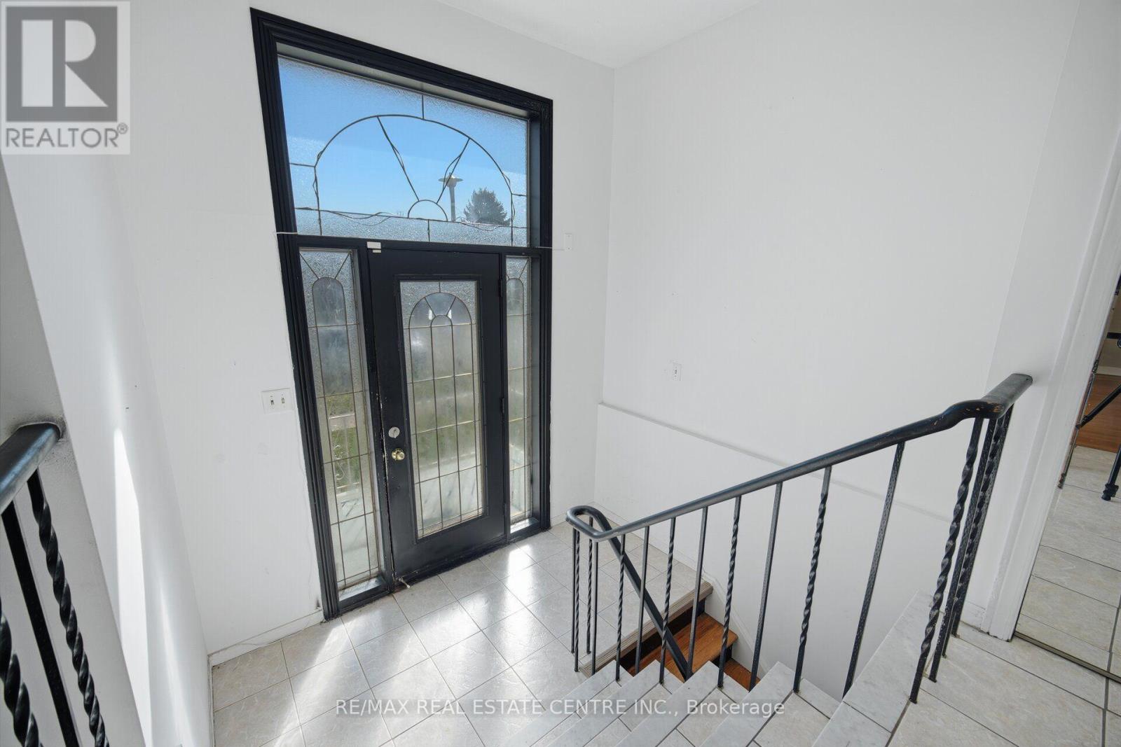 10 Major Oaks Drive, Brampton (Madoc), Ontario  L6V 3K2 - Photo 8 - W14105492