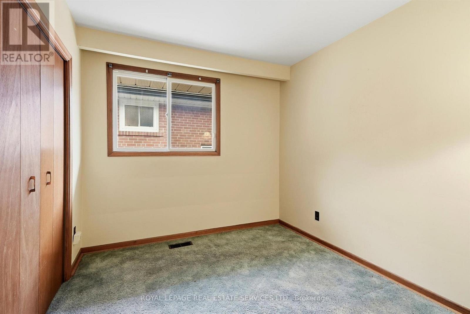 30 Vanguard Drive, Toronto, Ontario  M9B 5E6 - Photo 18 - W14096736